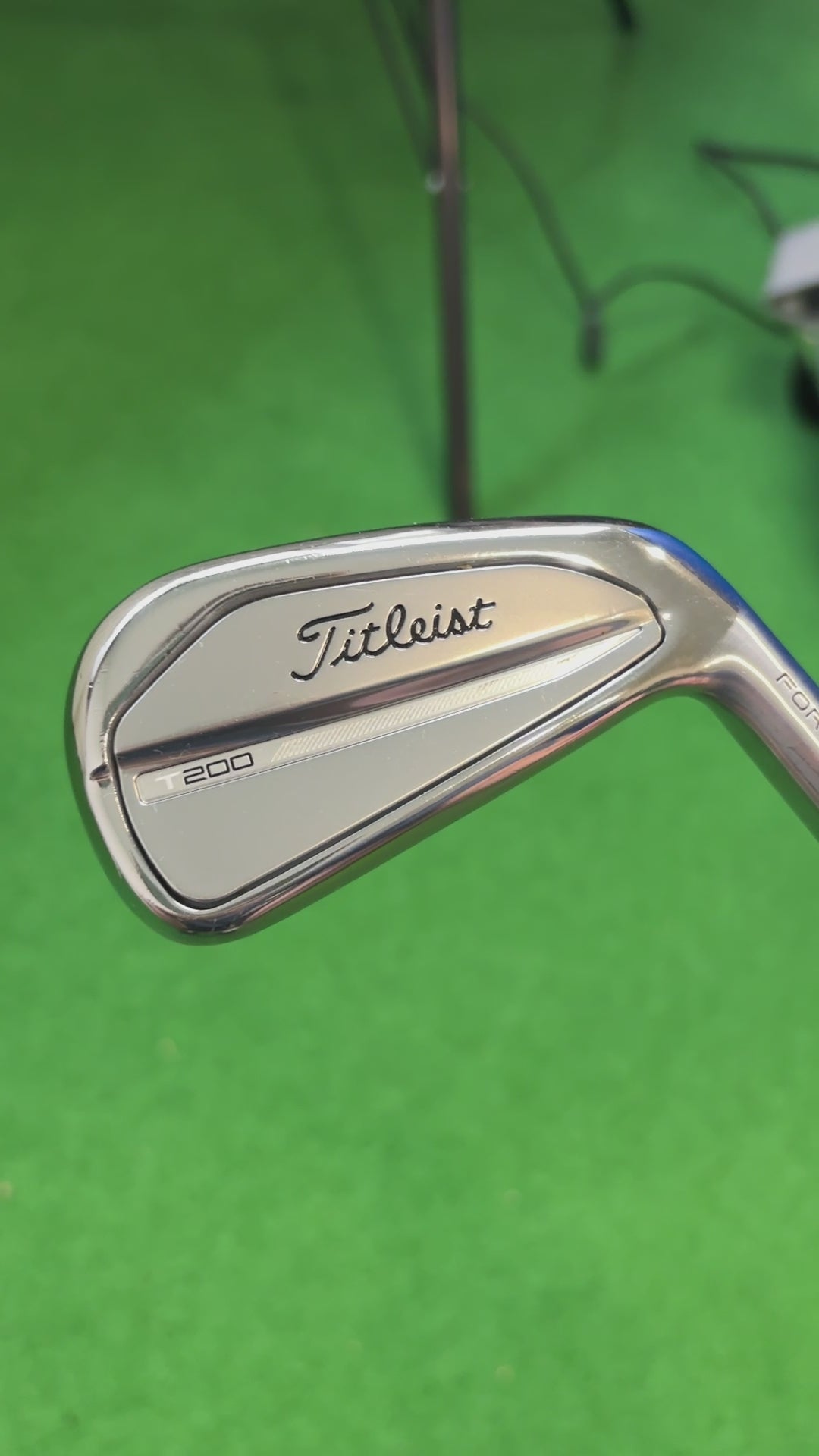 Titleist T200 2023 4 Iron / 22 Degree / Regular Flex